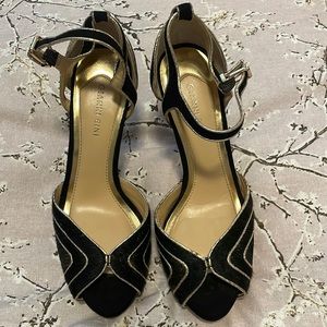 Faux fur and black suede platform sandals by Gianni Bini size 10